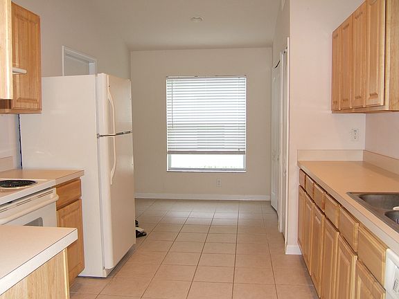 2nd image of 30448 Annadale Dr