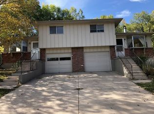 822 Pioneer Ln, Colorado Springs, CO 80904