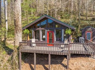 7582 Highlands Rd, Franklin, NC 28734