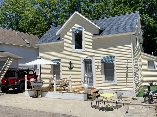 2243 1st Ave, Holland, MI 49424