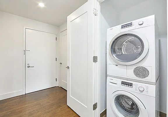 3rd image of 341 Eastern Pkwy APT 3D