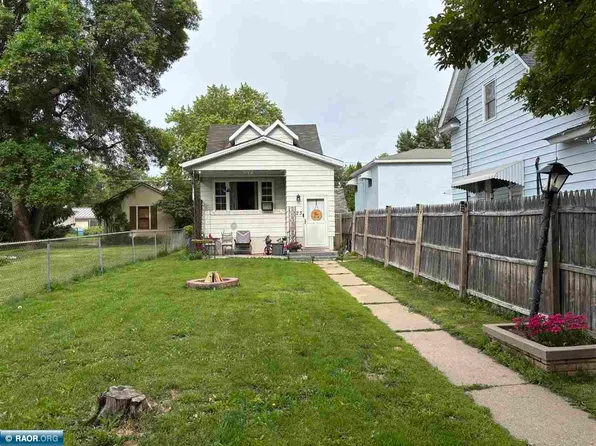 2523 4th Ave E, Hibbing, MN 55746