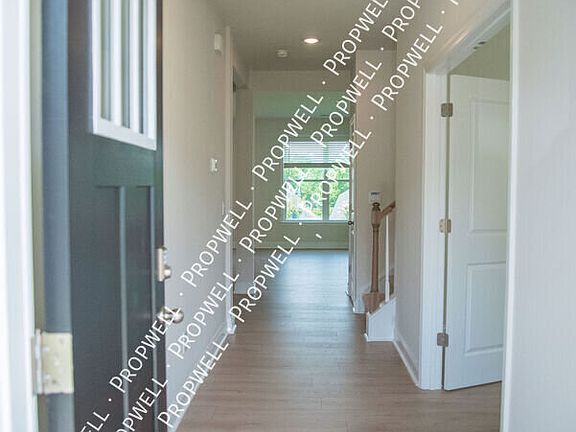 4th image of 307 River Trace Loop