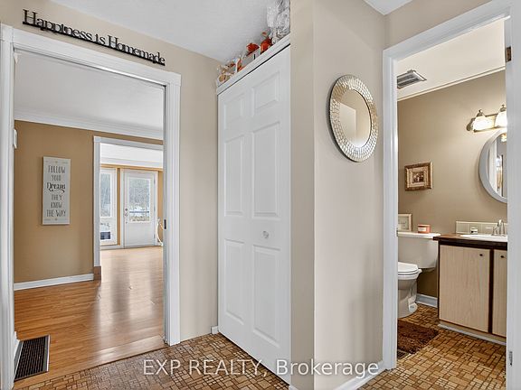 3rd image of 42 F Benlea Dr #70