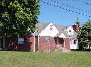 1 Webb Pl, Hasbrouck Heights, NJ 07604