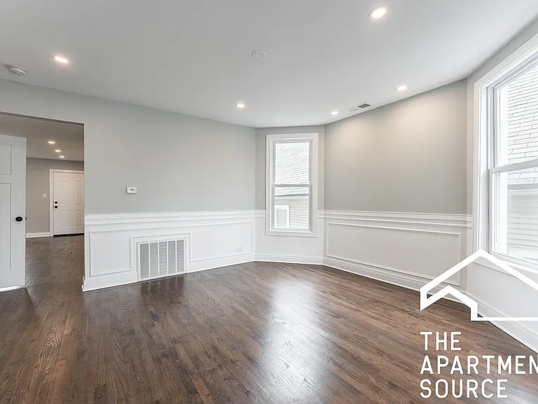 1923 N Pulaski Rd #2 — Photo 7