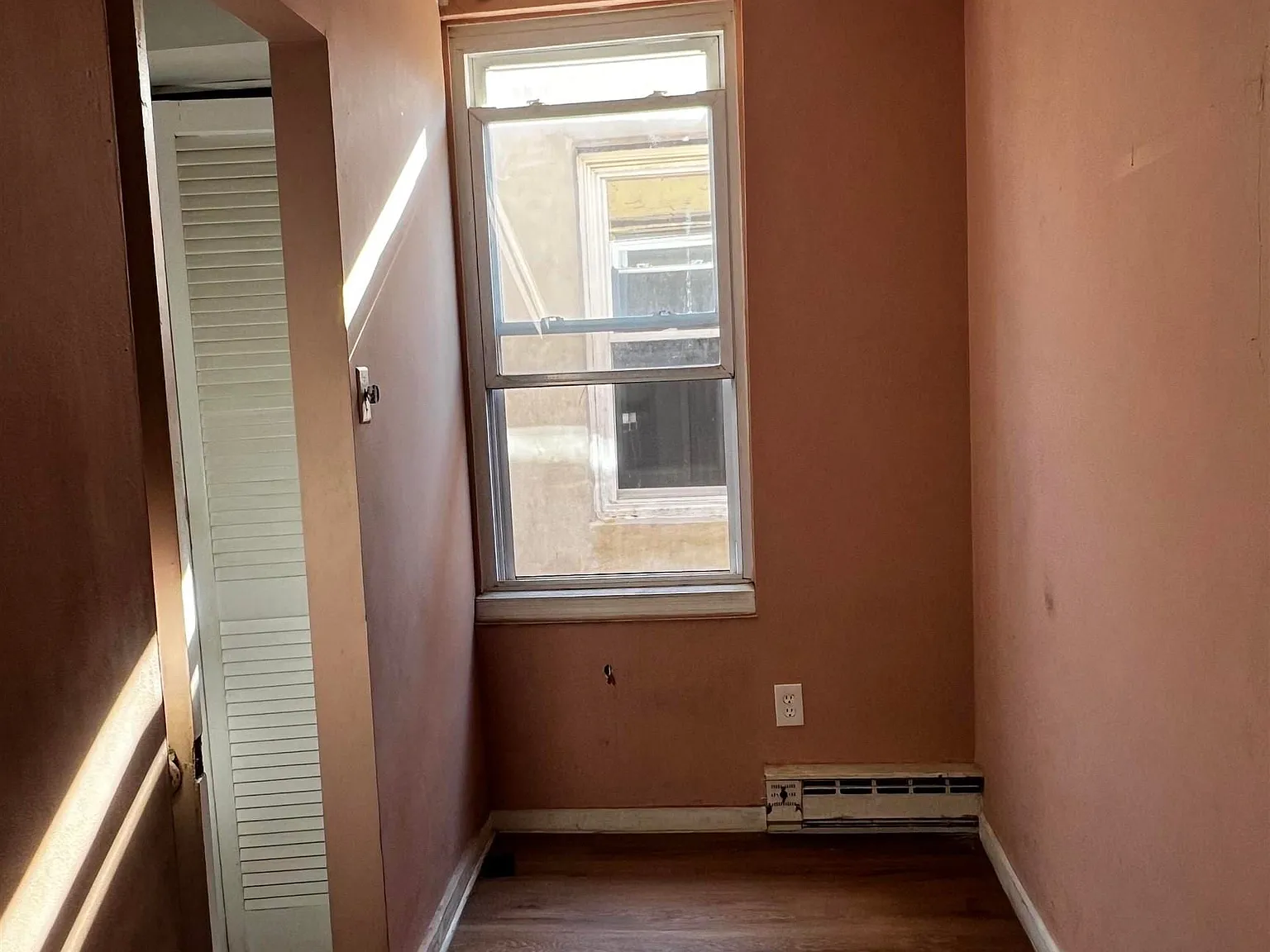 1 bed, 1.0 bath, $1,200 — Photo 3