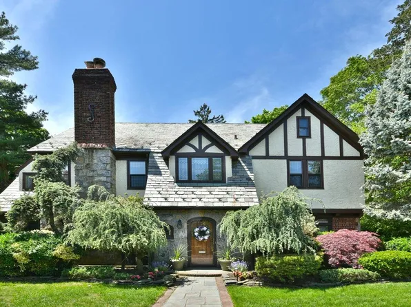 174 Nassau Boulevard, Garden City, NY 11530