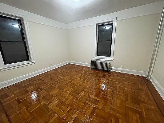 4th image of 41-50 44th St #D3