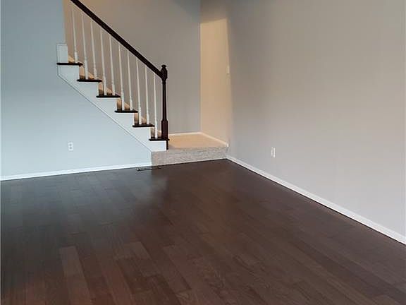 2nd image of 861 Tollis Pkwy #6