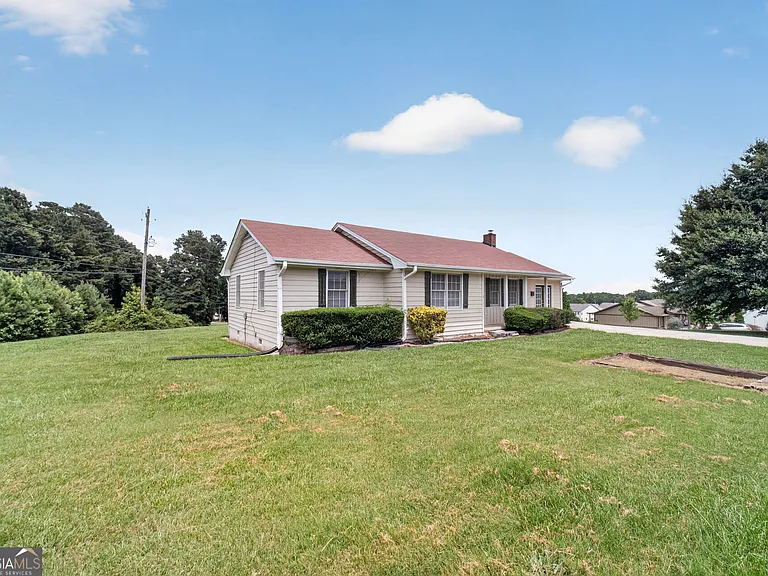 2591 Doc Hughes Rd — Photo 6