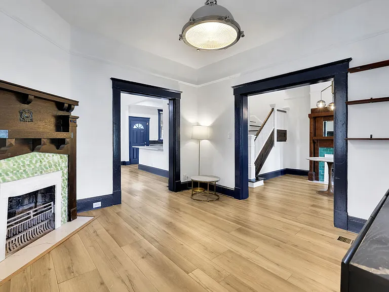 1407 Hubbard St — Photo 7