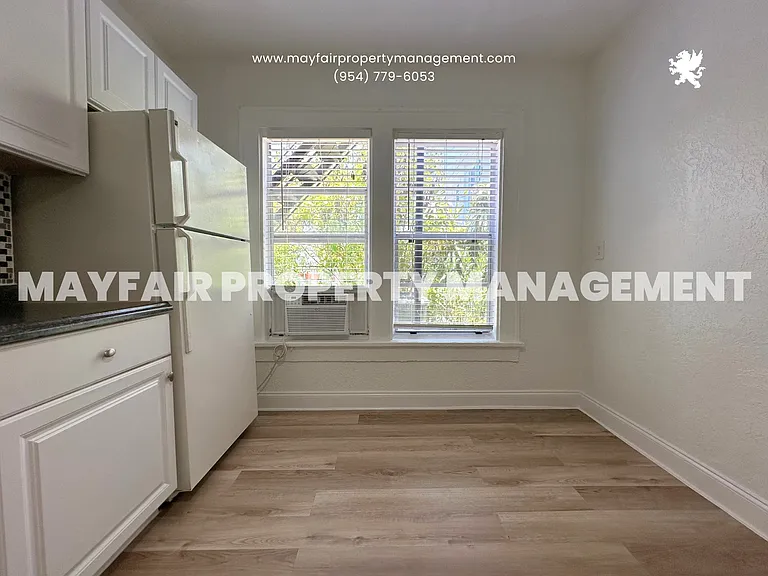 304 2nd Ave S #5 — Photo 8