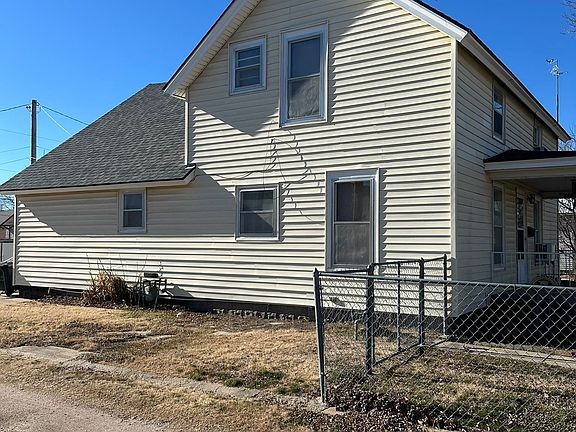 2nd image of 2615 21st St