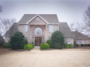 2281 Heather Cv, Fayetteville, AR 72701
