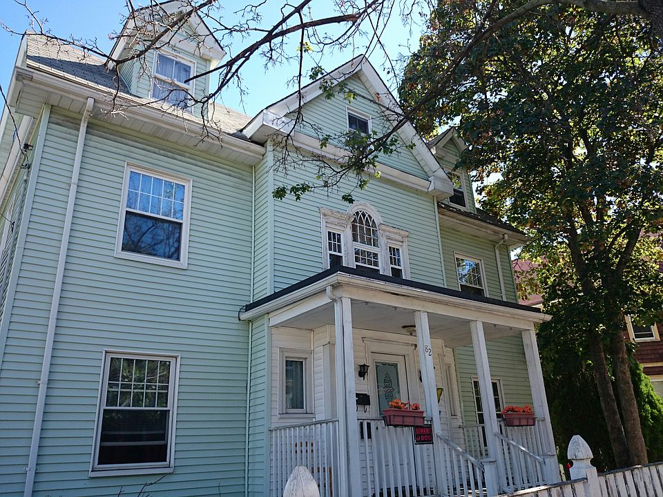 2nd image of 82 Greenbrier St