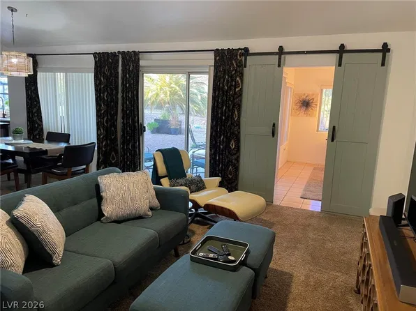 9304 Yucca Blossom Dr, Las Vegas, NV 89134