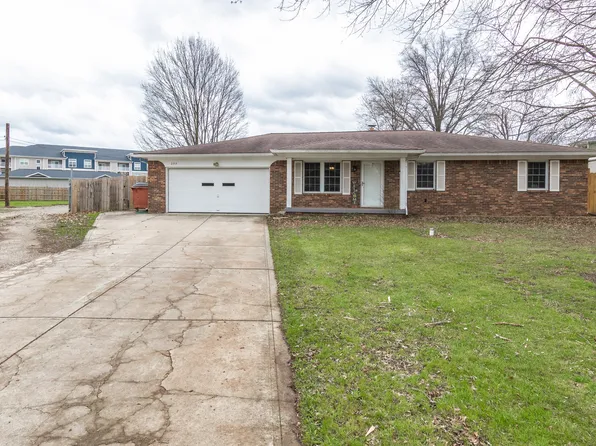 299 Corottoman Ct, Avon, IN 46123