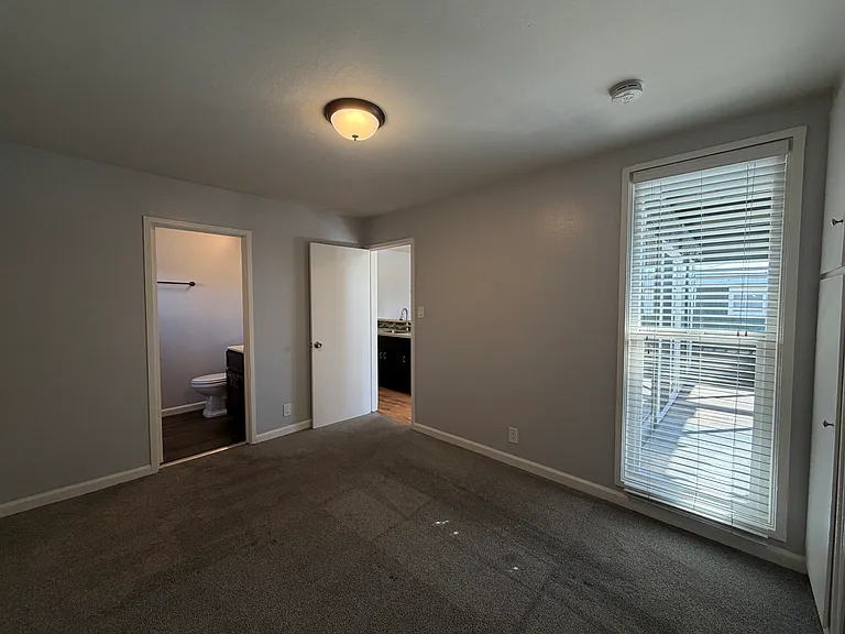 Tahoe Terrace Apartments — Photo 7