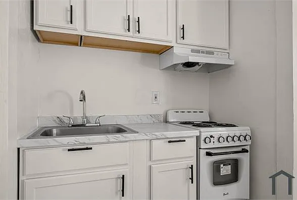 207 S Kenmore Ave #5 — Photo 3