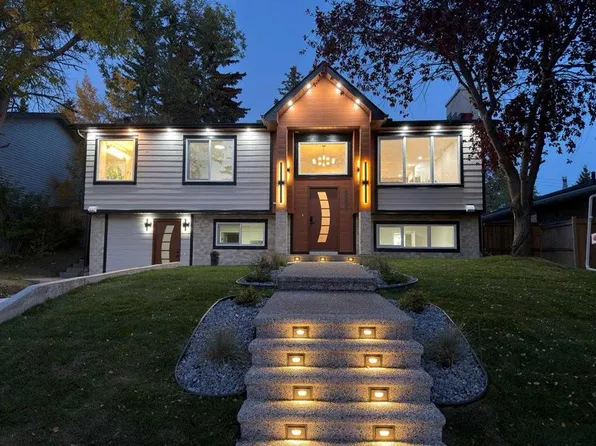 6208 W Dalton Dr NW, Calgary, AB T3A 1E3