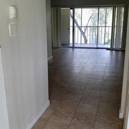 5th image of 1247 The Pointe Dr