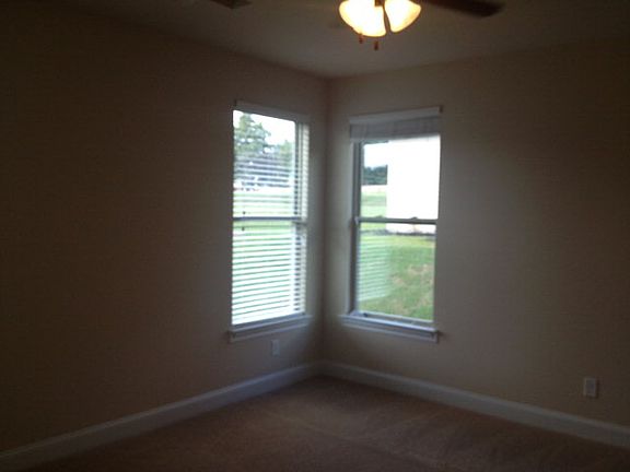 5th image of 3207 Woodlands Dr