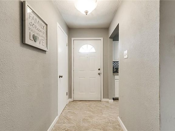 5th image of 3225 Oak Timber Dr