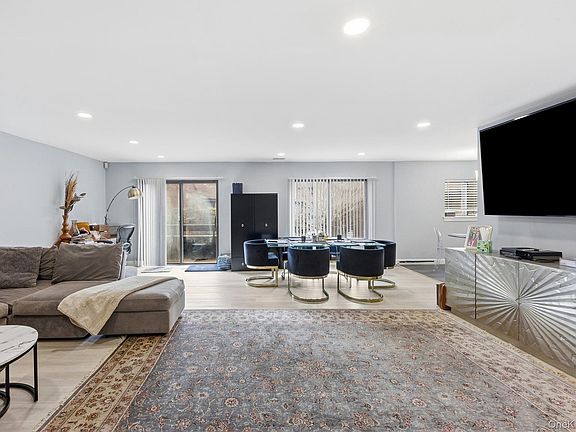 4th image of 63 Acorn Ponds Drive