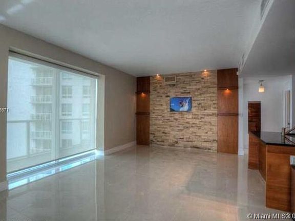 4th image of 1900 N Bayshore Dr APT 2411