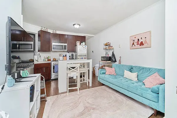 Rented by Living New York | media 12