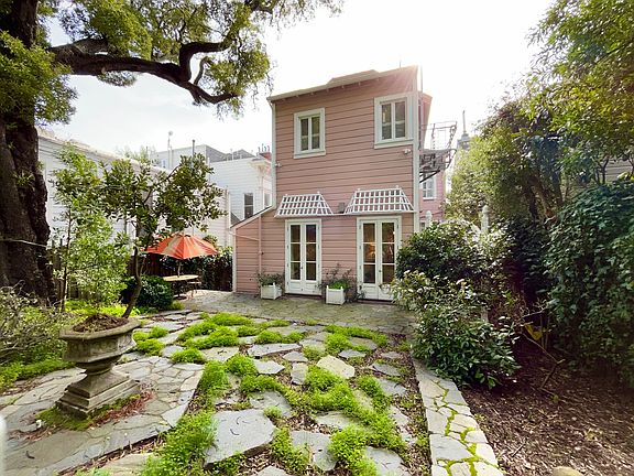 3rd image of 2544 Washington St #B