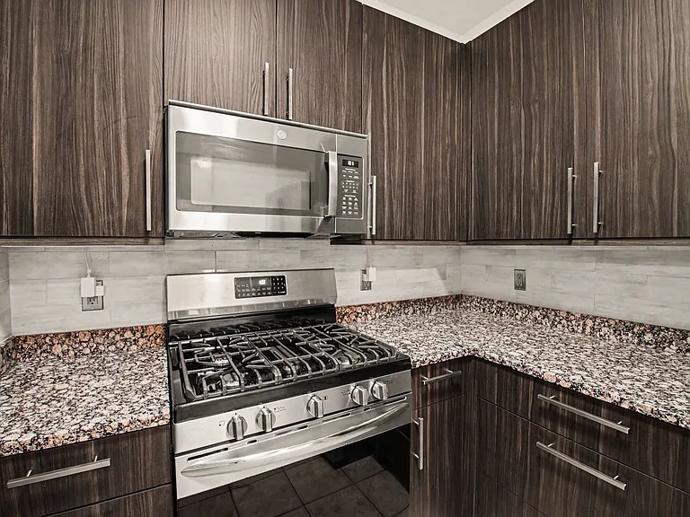 9490 Virginia Center Blvd #327 — Photo 7