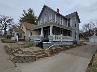 1213 Cedar St, Muscatine, IA 52761