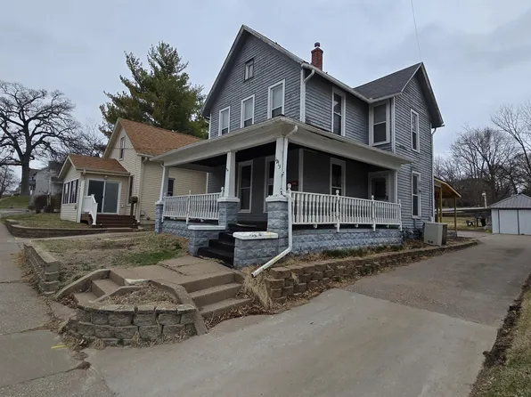 1213 Cedar St, Muscatine, IA 52761