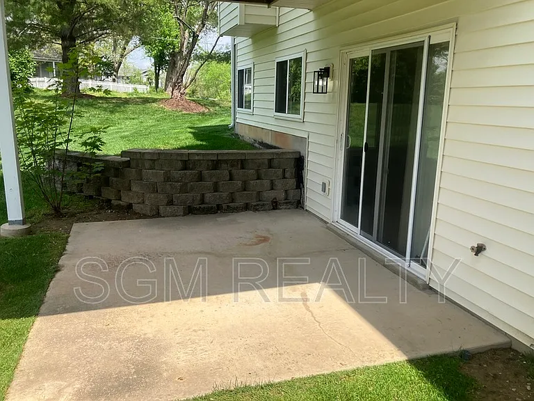 1711 Ambrose Terrace Dr — Photo 16