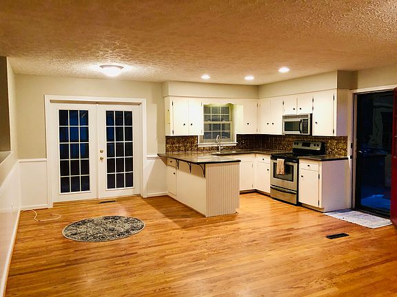 2nd image of 104 Jane Randolph St
