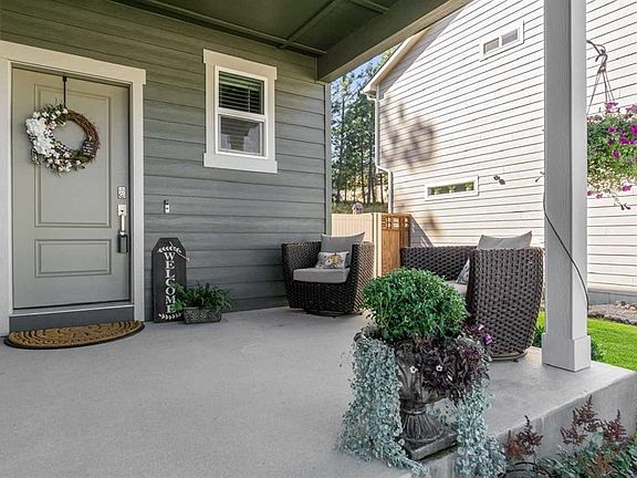 3rd image of 910 E Paske Rd