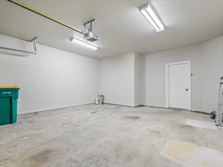 2635 Katie Harbor Dr — Photo 24