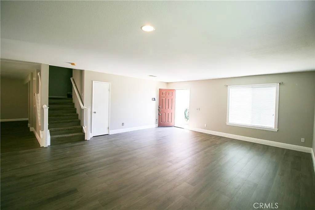 4 bed, 2.5 bath, 2459 sqft, $2,999 — Photo 3