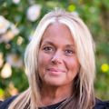 Lisa Knotts-Follum