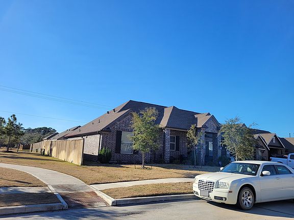 3rd image of 6911 Vista Ledge Dr