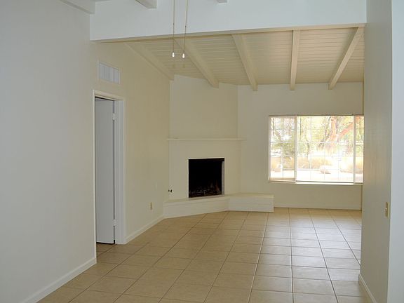 4th image of 38311 Bel Air Dr