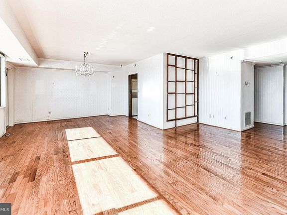 3rd image of 3713 George Mason Dr Unit 1002W