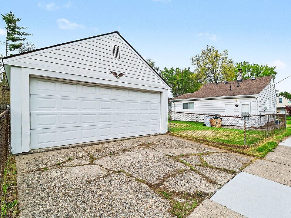 466 W Maxlow Ave, photo 24
