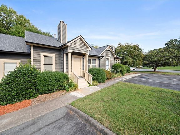 3rd image of 236 Tabor View Ln