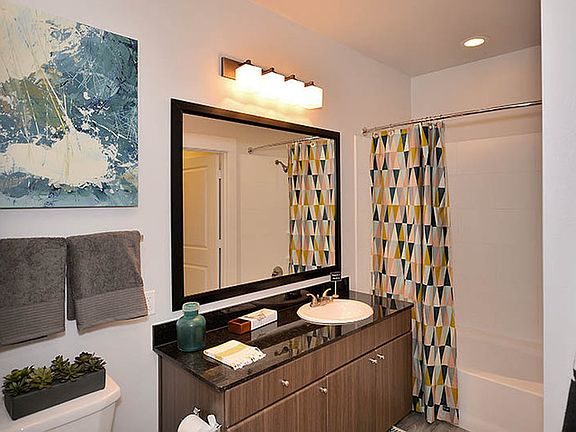 5th image of 333 E Greenbriar Ln APT 1440