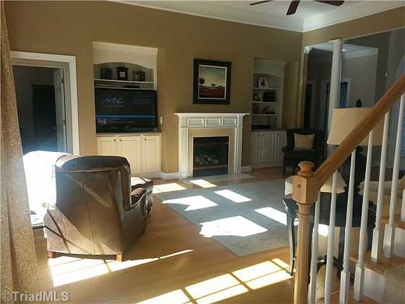 4th image of 1907 Breeze Pointe Ct