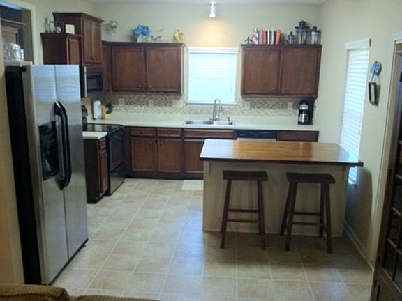 5th image of 711 Williams Ave