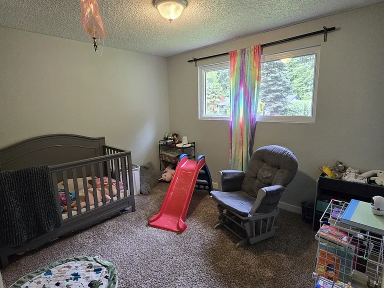 3629 Surrey Dr NE — Photo 17